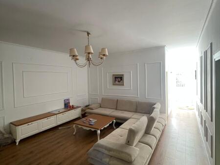 Jepet me qera apartament 3+1+2 ne Bllok
