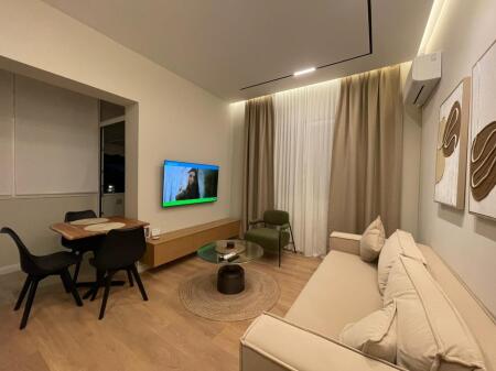 Apartament 1+1 per qira tek Rruga e Barrikadave.