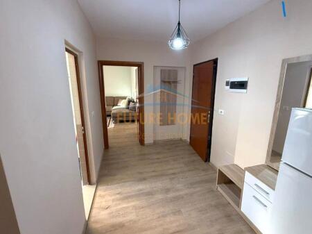 Affittasi, Appartamento 2+1, Mercato Elettrico, Tirana
