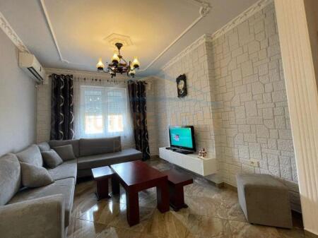 Qera, Apartament 2+1+2, Bllok