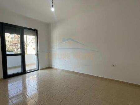 Affitto, Appartamento 2+1, Via Architetto Kasemi, Tirana.