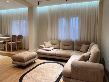 Ofrojme apartament komod per qira tek shallvaret