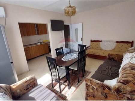 APARTAMENT 1+1 PER QIRA NE QENDER TE 21 DHJETORI !