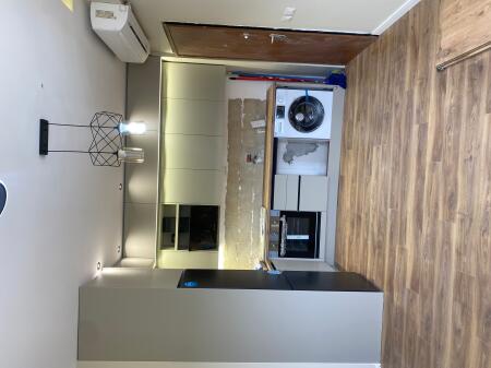 2+1,i mobiluar te liqeni i thate,buze rruge cmimi 750 euro