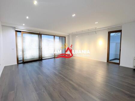 Jepet me Qera Zyre/Ambient Biznesi tek Rruga e Kavajes prane Delijorgjit ne Tirane (ID 4261900)