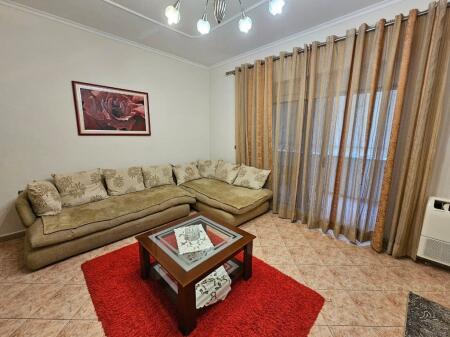 JEPET ME QIRA APARTAMENT 3+1+2 TE SHKOLLA E BALETIT!! 800 € /Muaj Sip. Totale  117m2