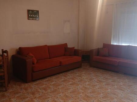 🏢In the Myslym Shyri area, near the Arben Broci School, a furnished 1+1 apartment is for rent. 60,000 Leke