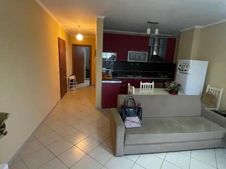 Vendesi in vendita appartamento 1+1 nel Comune di Parigi