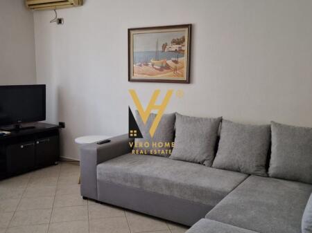 JEPET APARTAMENT 2+1 ME QERA TE 21 DHJETORI 65.000 LEKE
