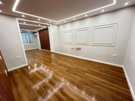 Jepet zyre me qera ne Bllok 1,300 € /Muaj