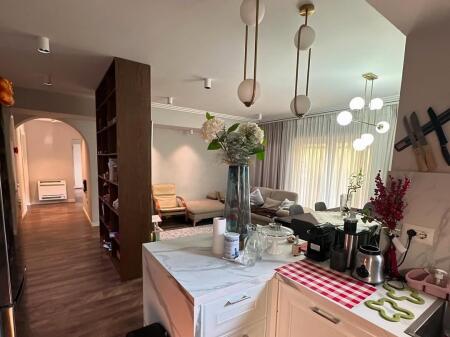 Shitet Apartament 3+1📍21 Dhjetorit