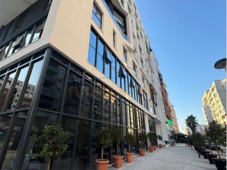 Qera, Ambient Biznesi, Unaza e Re, Tiranë