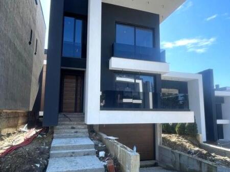 Shitet Vile ne Golem, Durres