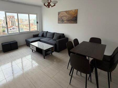 Jepet Shtepi  me qera,    ne Pallat i Ri 2+1          ID   13944        