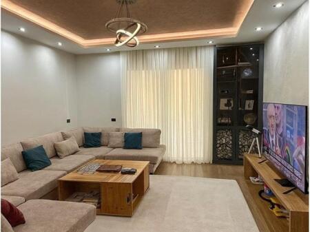 Apartament 2+1 komuna parisit