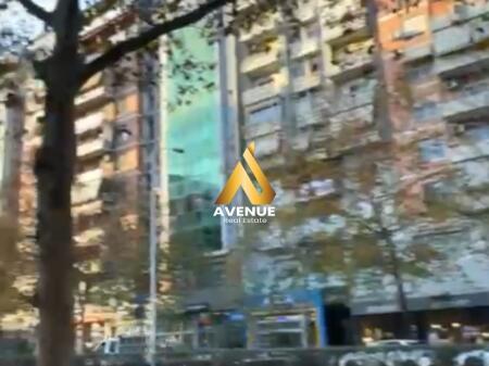 Jepet me Qira Ambient Biznesi – Rruga e Kavajës
