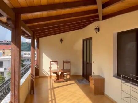 2+1,e mobiluar te vilat amerikane,cmimi 450 euro