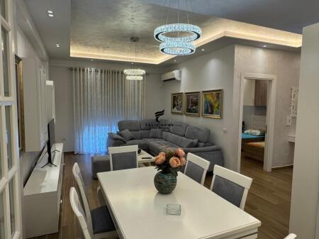 APARTAMENT ME QERA 2+1 RRUGA E KAVAJES 60.000 LEKE