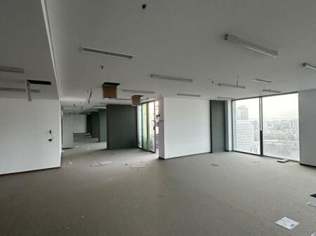 ZYRE ME QERA 550 M2 DOWNTOWN TIRANA 19.250 EURO
