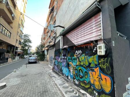 Appartamento in vendita 1+1 vicino al 21-Dhjetori .