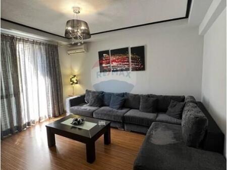 Apartament 1+1 për Qira Bllok, Tiranë