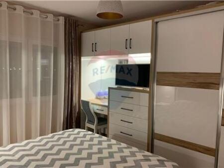 Apartament - Për Qira - Bulevardi Zogu I, Tiranë