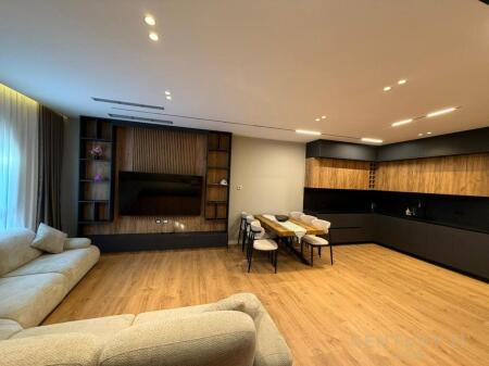 Attico di lusso in vendita – Rose Garden Residence, vicino a TEG