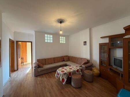 2+1 apartment for rent at the Palace with Arrow.