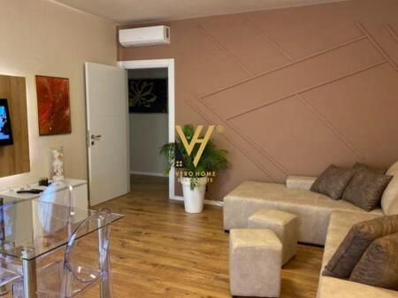 AFFITTASI APPARTAMENTO 1+1 VICINO ALLA STAZIONE DEI TRENI 80.000 LEKE