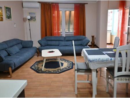 Appartamento 2+1 in Affitto in Via Dibrës 680 € /Mese Sup. Totale 105m2