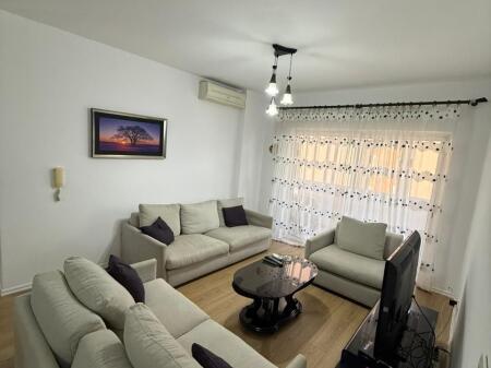 2+1,ne bllok te shkolla11 janari,cmimi 750 euro