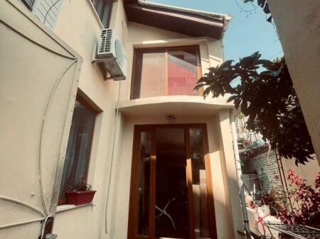 SHITET SHTEPI PRIVATE 2 KATESHE PAZARI I RI