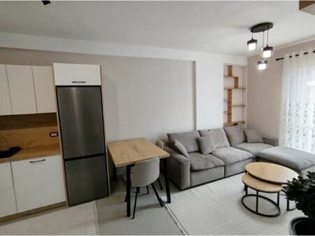 Apartament 1+1 +parkim me qira