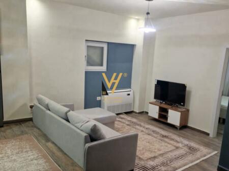 JEPET APARTAMENT 2+1 ME QERA TE STACIONI I TRENIT 70.000 LEKE