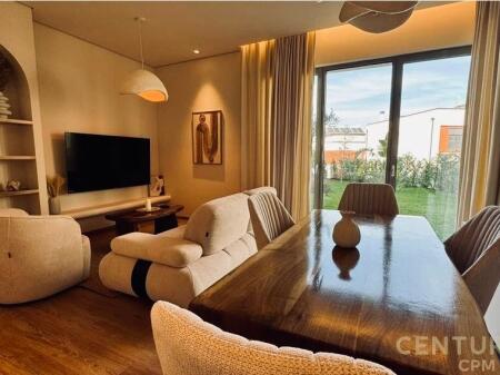 APARTMENT 2 +1 WITH 2 PARKING SPOTS AT GREEN VALLEY!