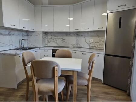 VENDESI APPARTAMENTO 1+1+POSTO AUTO PRESSO RIVER REZIDENCE 1