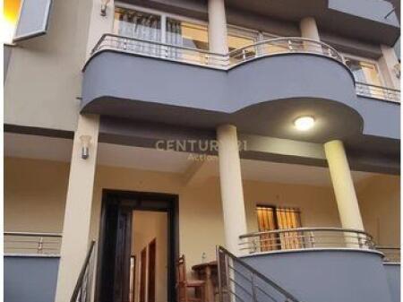 Jepen me qira dy katet e nje vile ne Fresk afer Rezidences Topi!