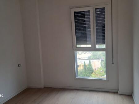 Zyrë me Qira – Trio Towers