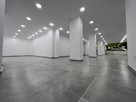 NEGOZIO IN AFFITTO 170 M2 STRADA PRINCIPALE - FRESK