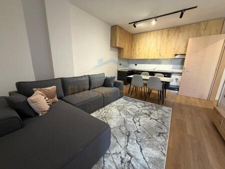 Shitet, Apartament 2+1, Unaza e Re, Tiranë