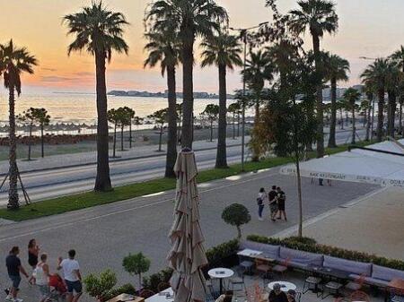 🏡 Në Shitje  Apartament 1+1  në Lungomare