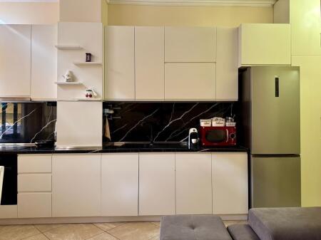 Apartment 1+1 for rent at 21 Dhjetori!