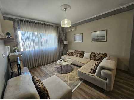 Apartament me qera 1+1 te ish Parku