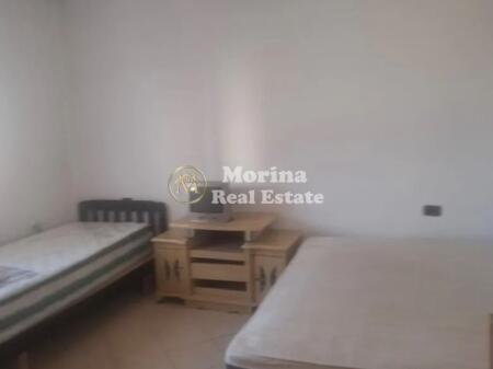 Hyrje Private 2+1, prane Fakultetit te Mjekesise, Rruga Selaudin Zorba, 350 Euro