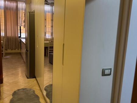 Apartament 1+1, 21 Dhjetori!