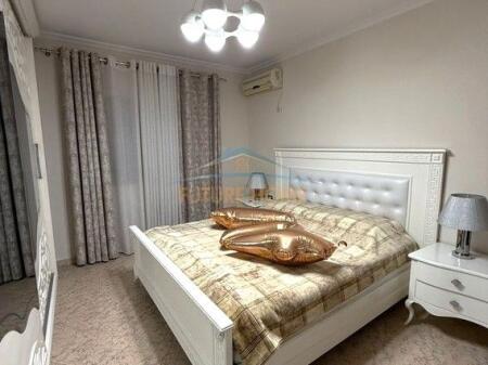 Apartament 2+1 ne shitje ne rrugen Hoxha Tahsin, Tirane