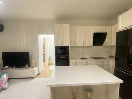 Shitet Apartament 2+1 në Fresk