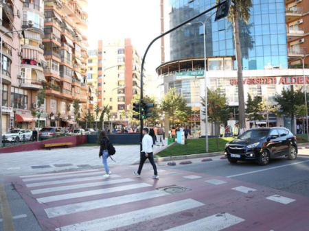 Qira, Ambient Biznesi, Selvia