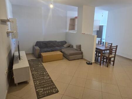 Jepet me qera apartament 1+1+bllk