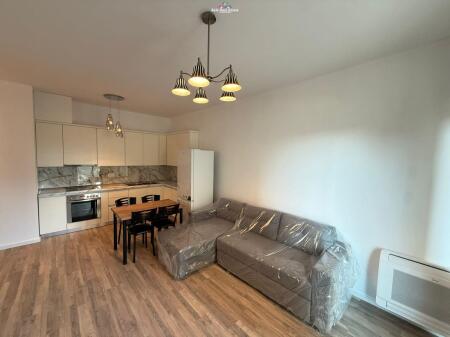 Appartamento In Affitto 1+1 Vicino al Campo di Aviazione (ID B2101392) Tirana